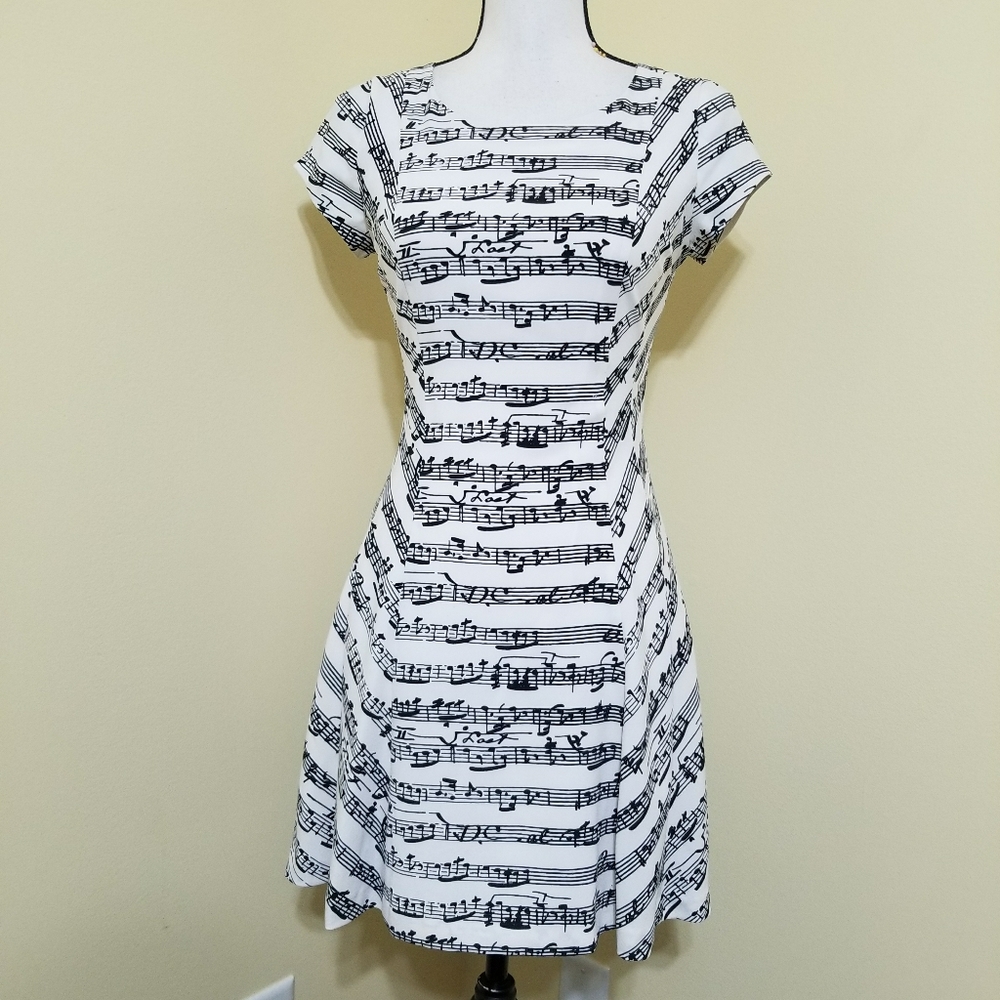 Dress - Picture 1 of 5